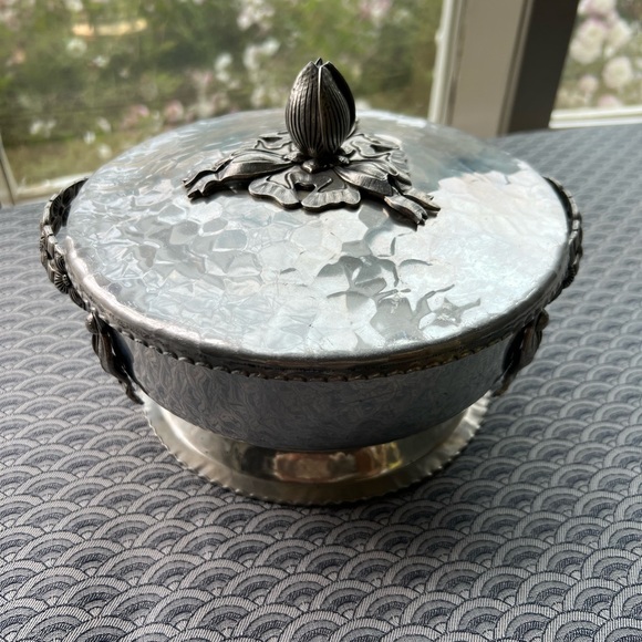 Vintage Rodney Kent 407 Hammered Aluminum Set of 2 - Picture 6 of 13